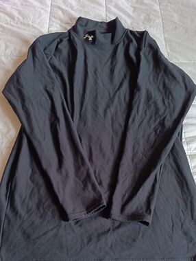 Under Armour Men's Black Long-Sleeve Mock Neck Performance Shirt Coldgear Line